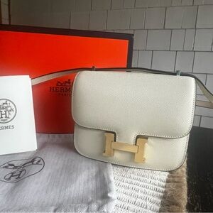 Luxury INSPIRED Shoulder Bag in Ivory with Gold Hardware